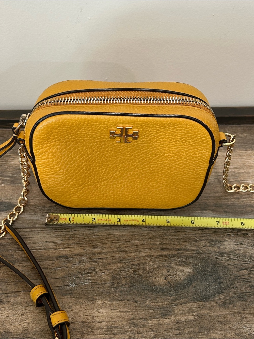 Tory Burch Mini Yellow Crossbody Bag Purse made in India. Gold tone hardware - Picture 4 of 11